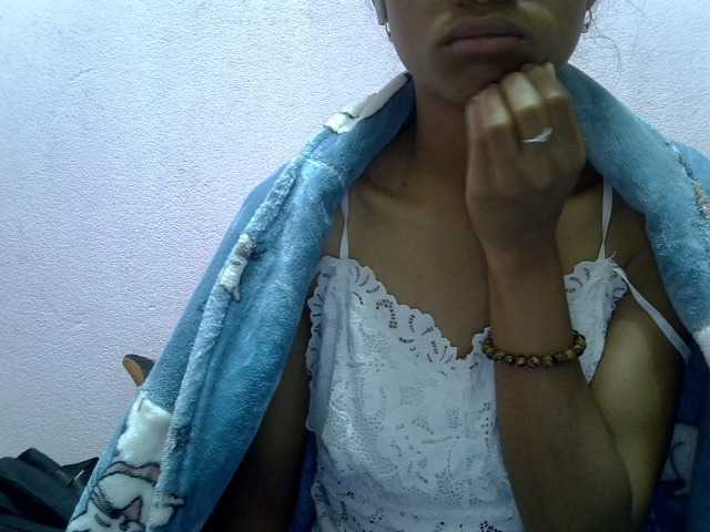 Yalane live cam on BongaCams