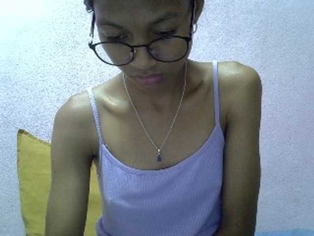 Yalane live cam on BongaCams