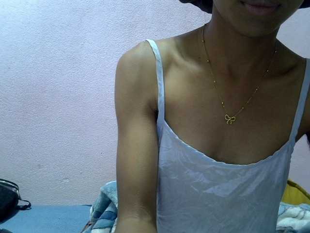 Yalane live cam on BongaCams