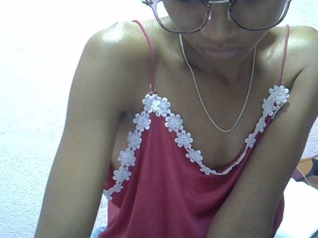 Yalane live cam on BongaCams