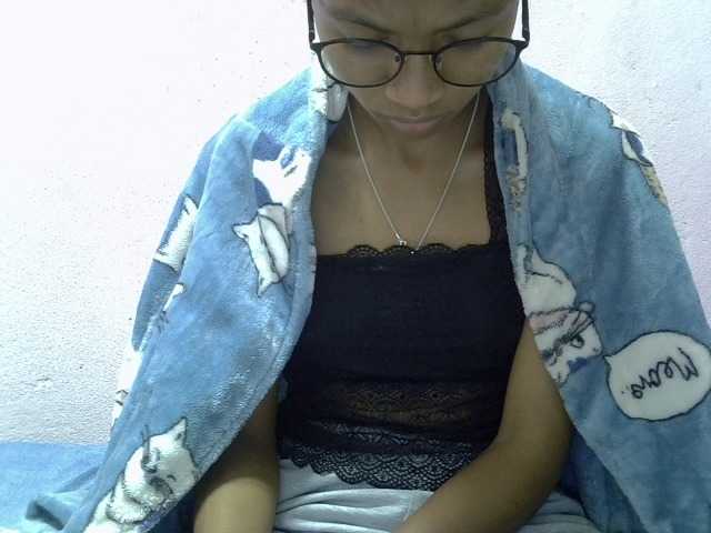 Yalane live cam on BongaCams