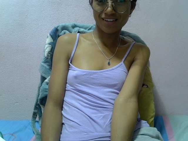 Yalane live cam on BongaCams