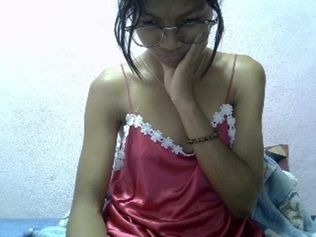 Yalane live webcam show