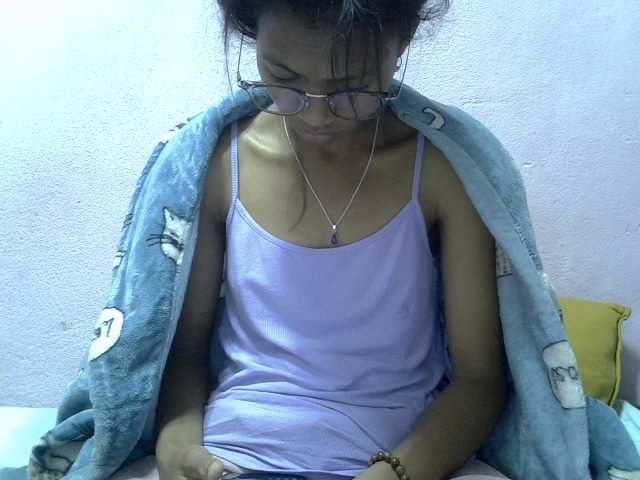 Yalane live cam on BongaCams