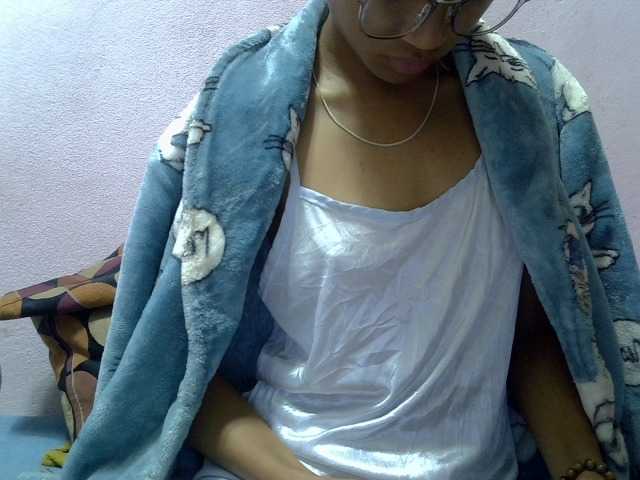 Yalane live cam on BongaCams