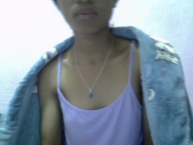 Yalane live cam on BongaCams