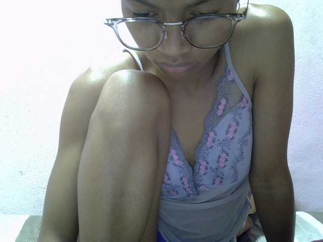 Yalane live cam on BongaCams