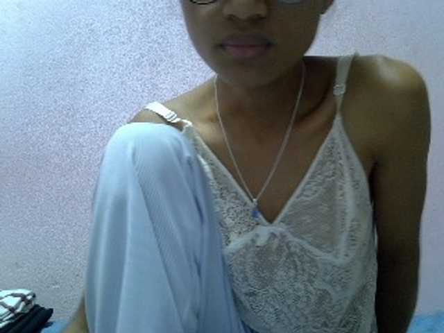 Yalane live cam on BongaCams