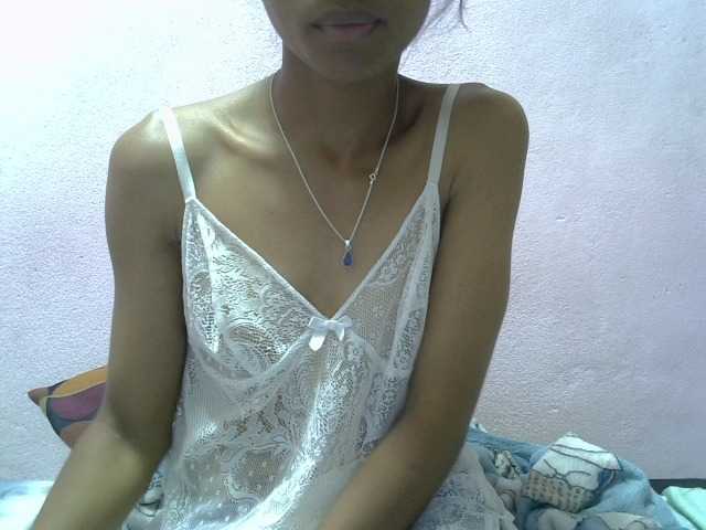 Yalane live cam on BongaCams