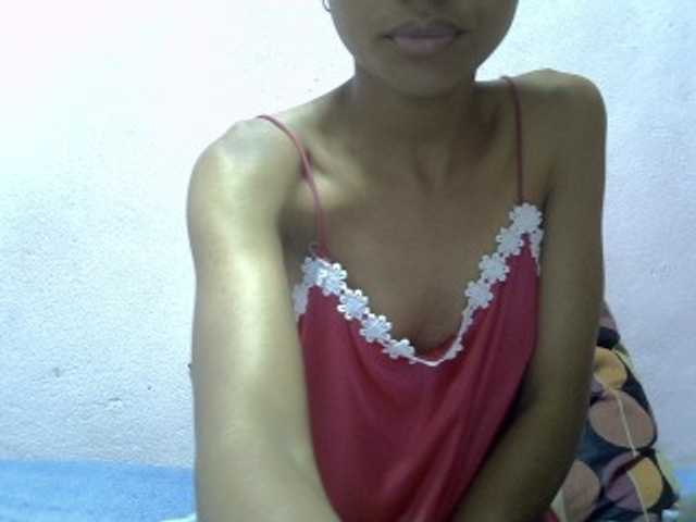 Yalane live cam on BongaCams