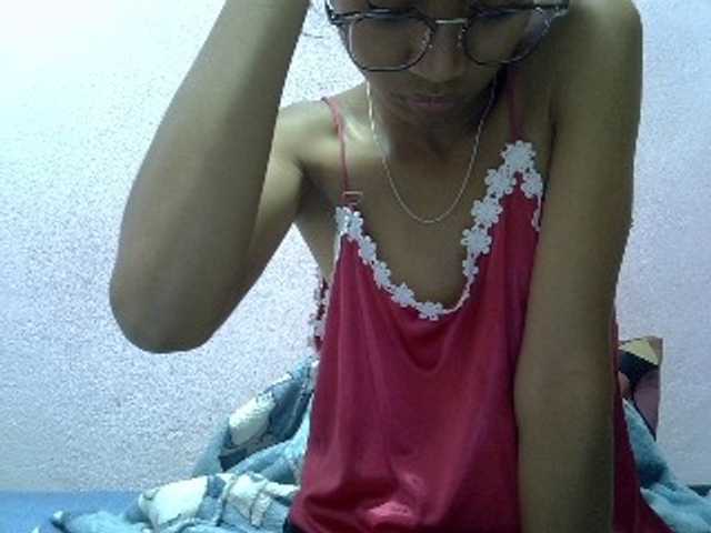 Yalane live cam on BongaCams