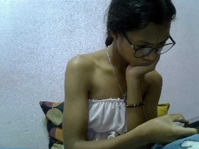 Yalane live cam on BongaCams