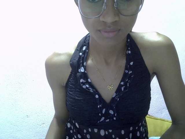 Yalane live webcam show