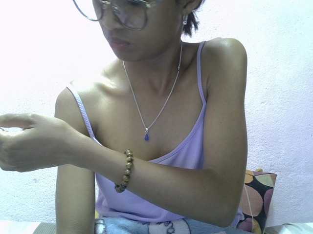 Yalane live cam on BongaCams