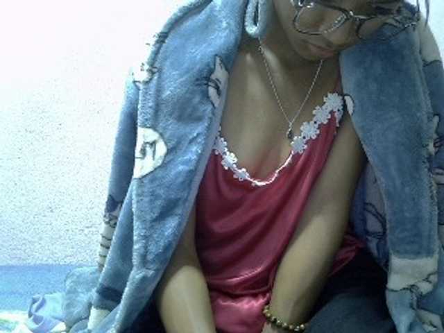 Yalane live cam on BongaCams