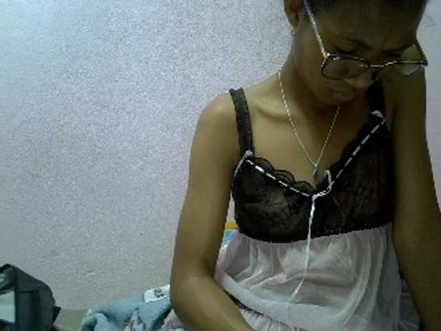 Yalane live cam preview