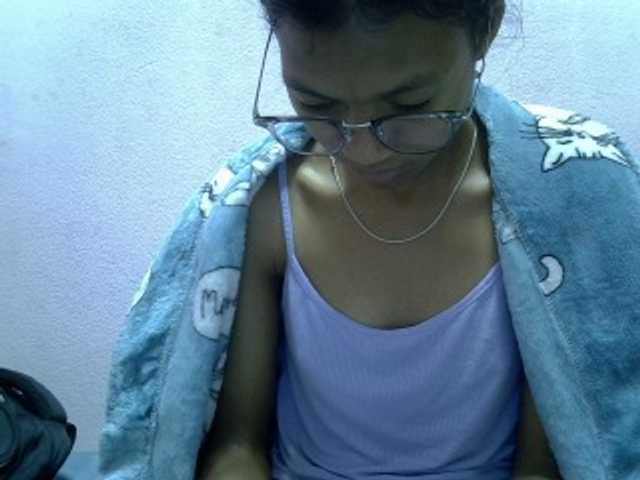 Yalane live cam on BongaCams