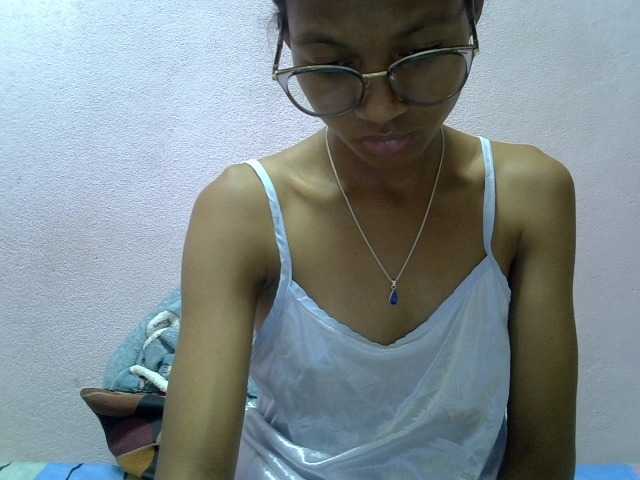Yalane live cam on BongaCams