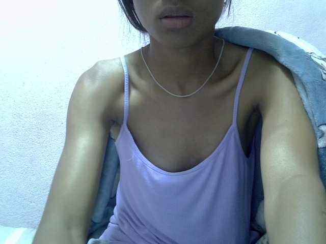 Yalane live cam on BongaCams