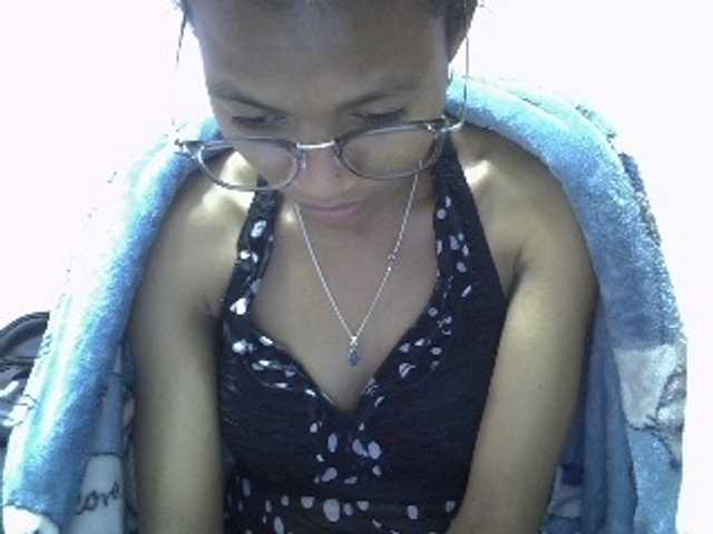 Yalane live cam on BongaCams