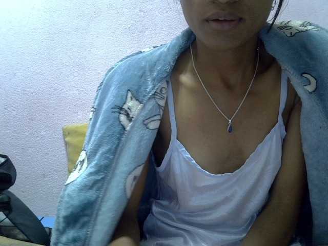 Yalane live cam on BongaCams