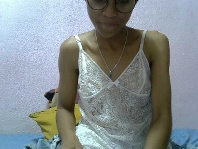 Yalane live cam on BongaCams