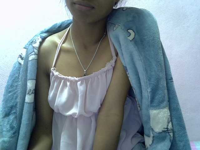 Yalane live cam on BongaCams