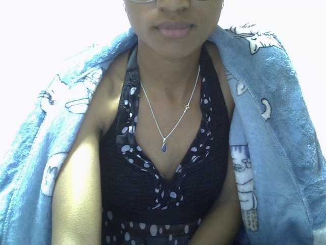 Yalane live cam on BongaCams