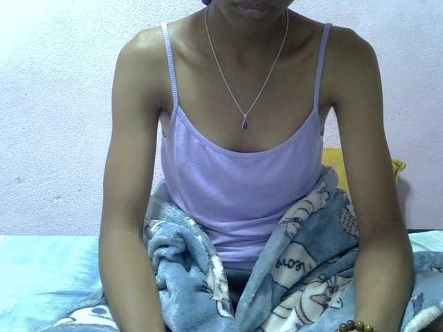 Yalane live cam on BongaCams