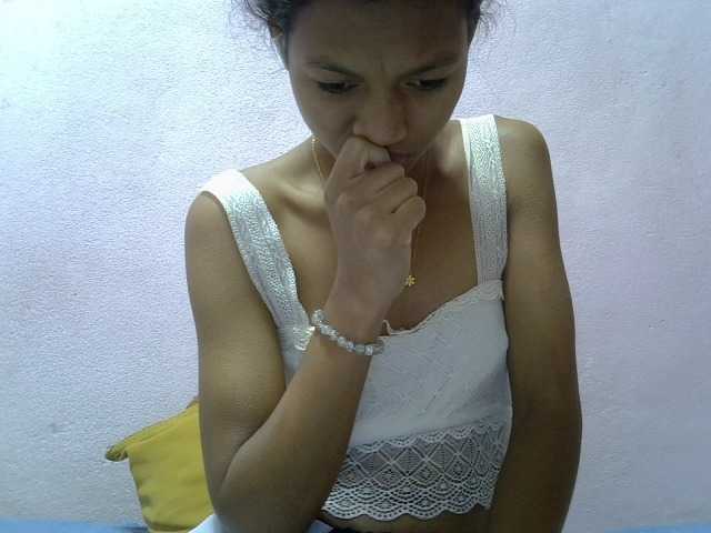 Yalane live cam on BongaCams