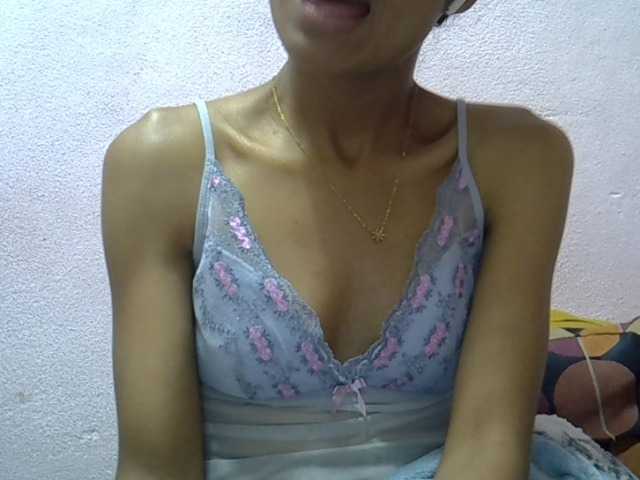 Yalane live cam on BongaCams