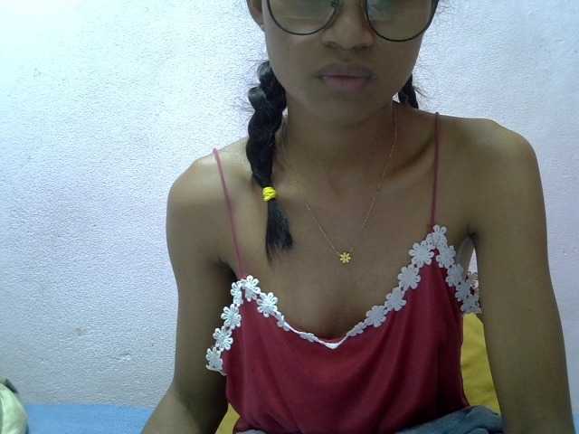 Yalane live cam on BongaCams