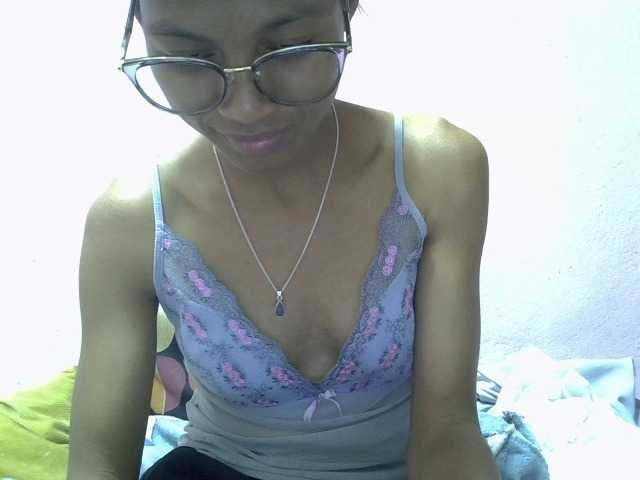 Yalane live cam on BongaCams