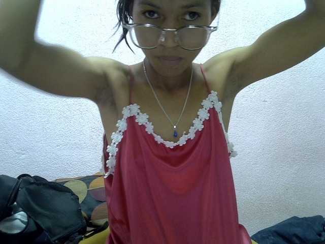 Yalane live cam on BongaCams