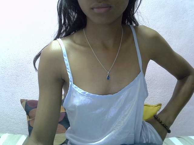 Yalane live cam on BongaCams