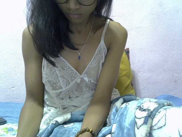 Yalane live cam on BongaCams