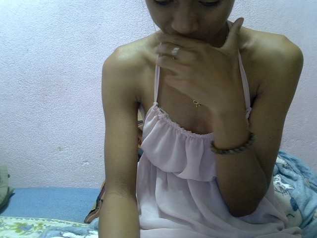 Yalane live cam on BongaCams