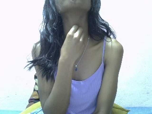 Yalane live cam on BongaCams