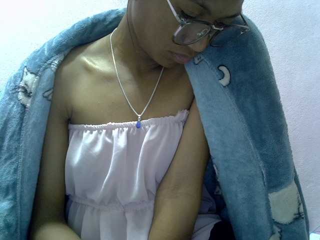 Yalane live cam on BongaCams