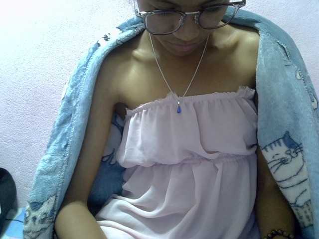 Yalane live cam on BongaCams