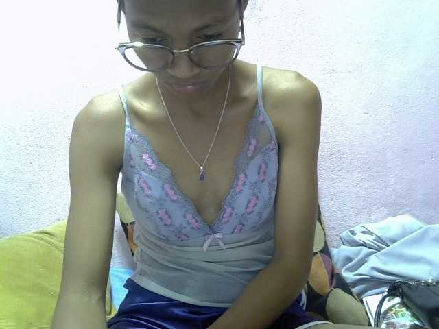 Yalane live cam on BongaCams