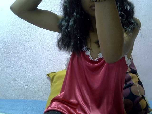 Yalane live cam on BongaCams