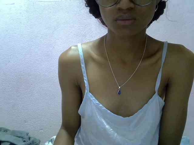 Modèle: Yalane