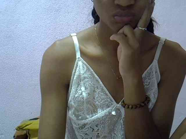Yalane Live Webcam on BongaCams