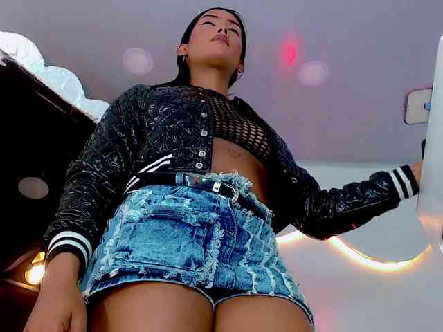 CoralineSweett Sex Cam Show