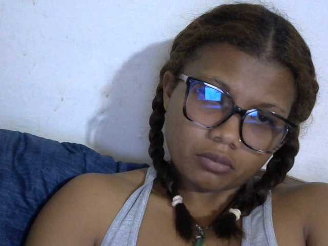 Anelah live cam on BongaCams