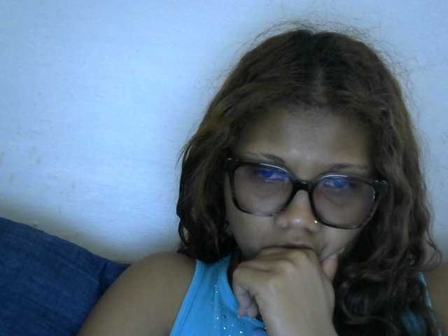 Anelah live cam on BongaCams
