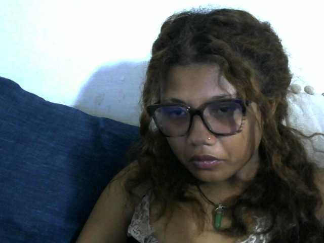 Anelah live cam on BongaCams