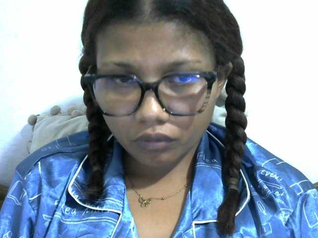 Anelah live cam on BongaCams