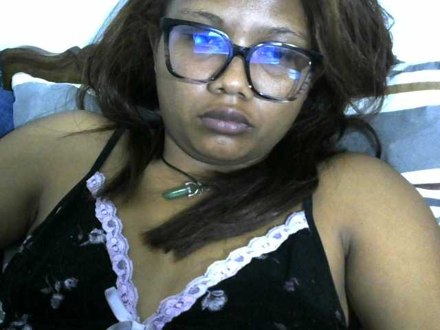 Anelah live cam on BongaCams